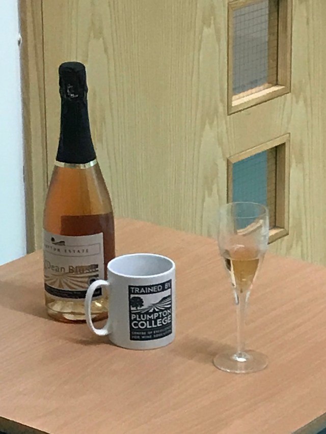 FA894E69-D9F3-447E-8DAB-5EAF259BE324