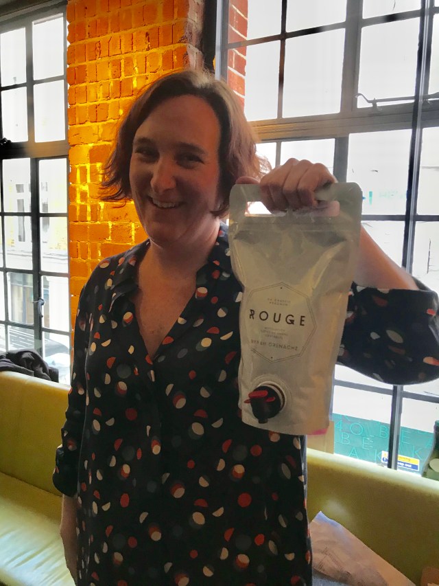 9460B0C2-F975-4FB2-8E08-672FB8ACC7E6