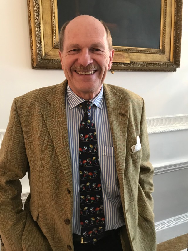 5482E28B-A599-49C6-9A31-704C555BA3A2