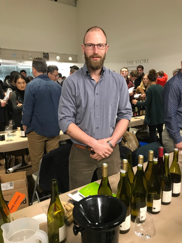 EEF925A5-9F86-4609-A790-6A05825CD1BC