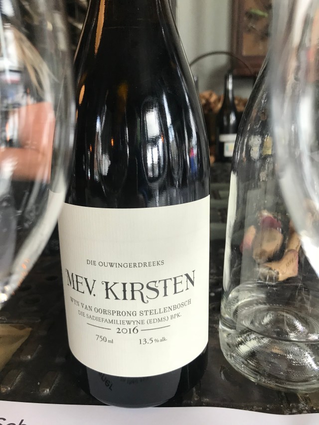 E3760837-A958-4B9E-880E-1587A54B5B40