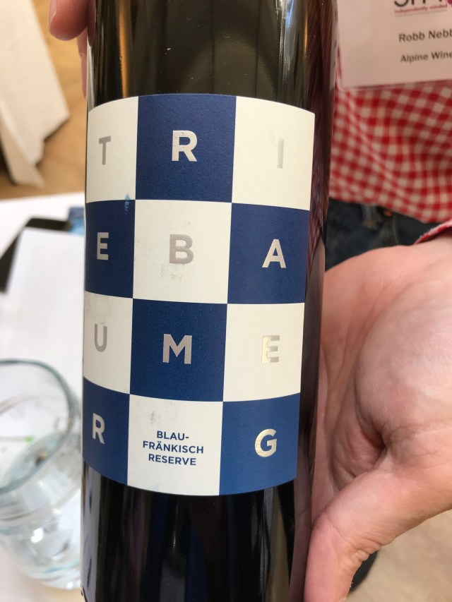 DDBDFC25-D366-464B-AC4B-0C798263FED3